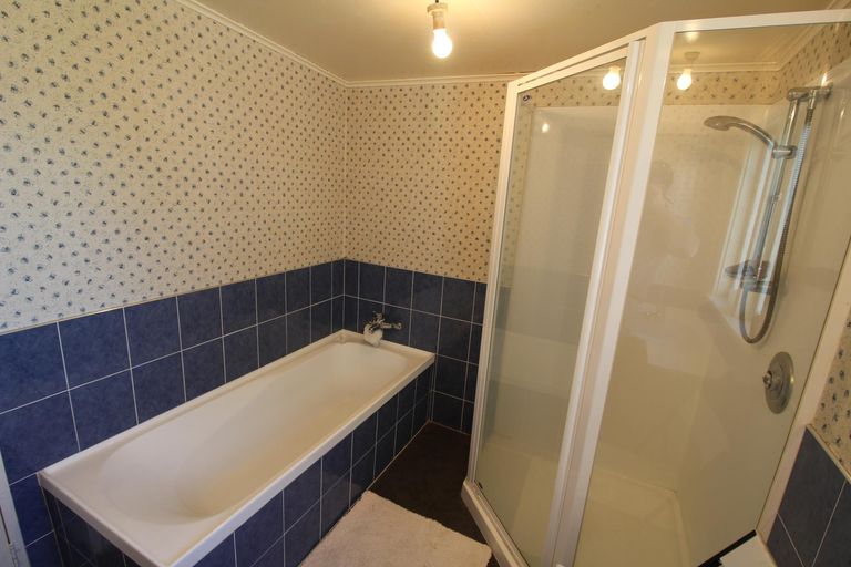 Photo of property in 86 Pasture Street, Lumsden, 9730