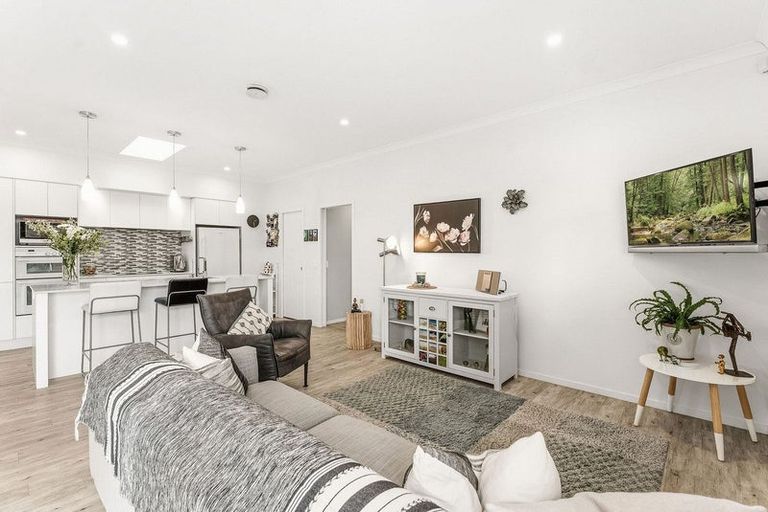 Photo of property in 37 Excelsa Place, Papamoa Beach, Papamoa, 3118