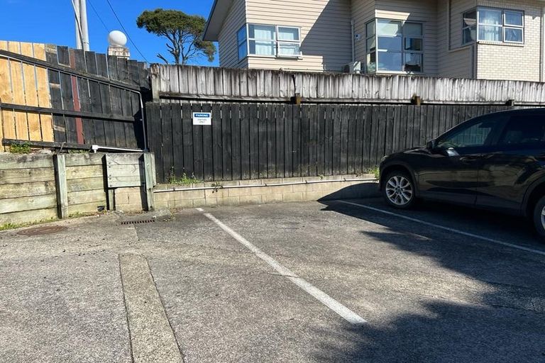 Photo of property in 13/242 Great North Road, Henderson, Auckland, 0612