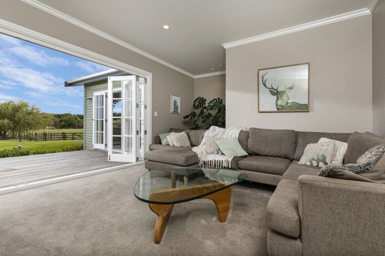 Photo of property in 33 Cable Road, Waimauku, 0881