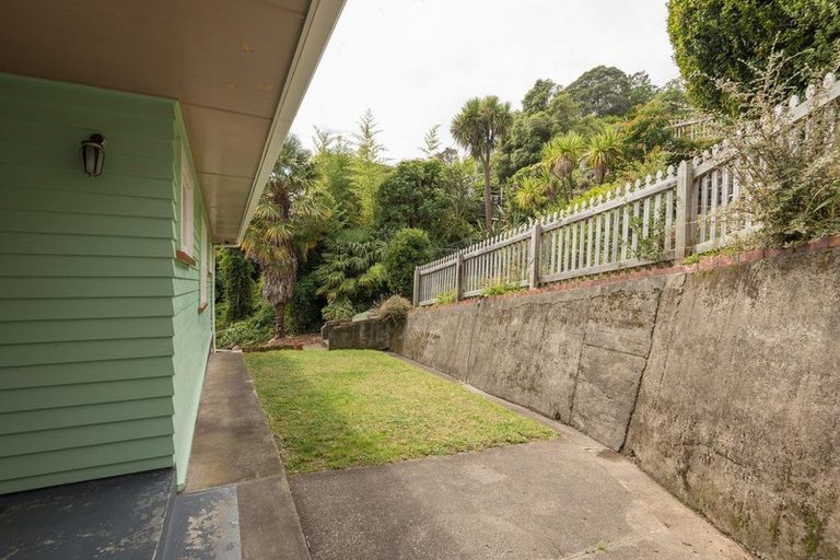 Photo of property in 19 Rangiora Terrace, Tahunanui, Nelson, 7011