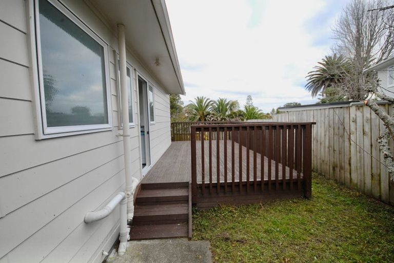 Photo of property in 2/30 Bruce Road, Glenfield, Auckland, 0629