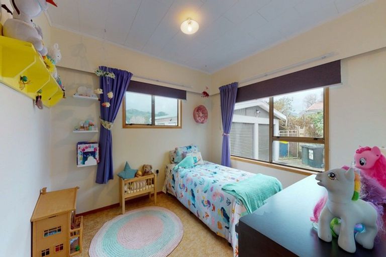 Photo of property in 16 Station Road, Puriri, Thames, 3578
