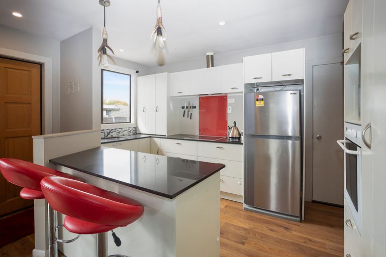 Photo of property in 15 Holloway Street, Waikiwi, Invercargill, 9810