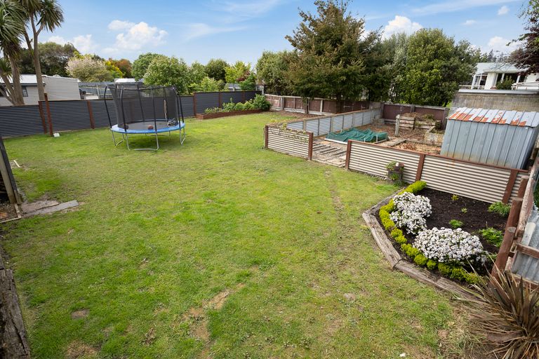 Photo of property in 15 Holloway Street, Waikiwi, Invercargill, 9810