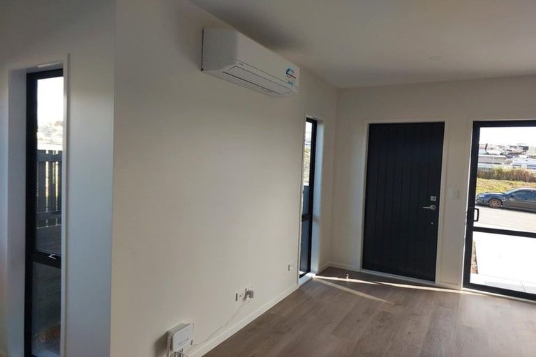 Photo of property in 20 Harvie Mcwatt Drive, Totara Park, Auckland, 2019