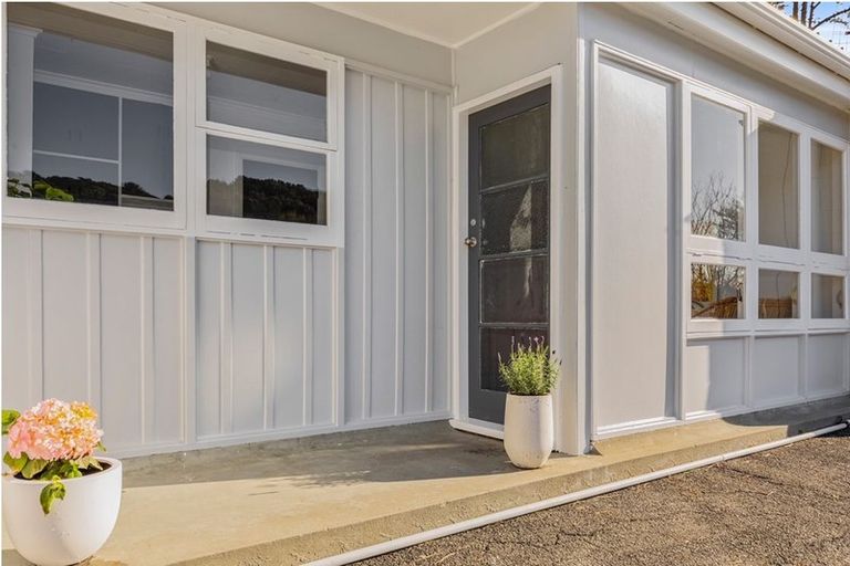 Photo of property in 1/26 Deller Grove, Silverstream, Upper Hutt, 5019