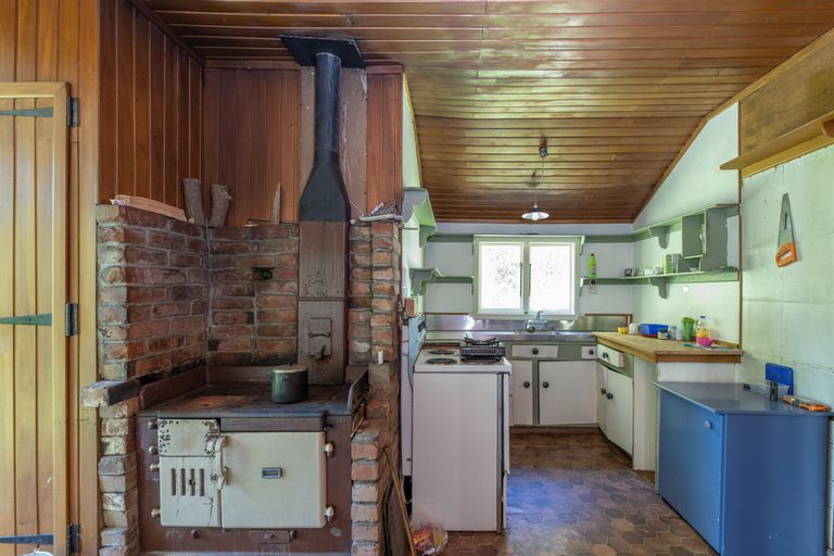 Photo of property in 45 Whites Road, Little River, 7591