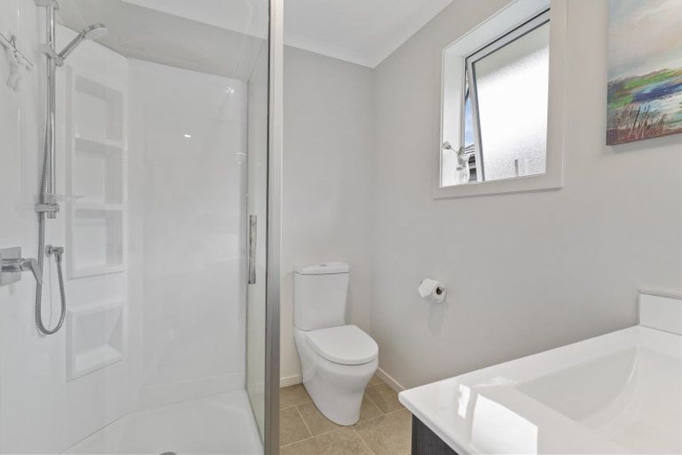 Photo of property in 8 Paioke Street, Waikanae, 5036