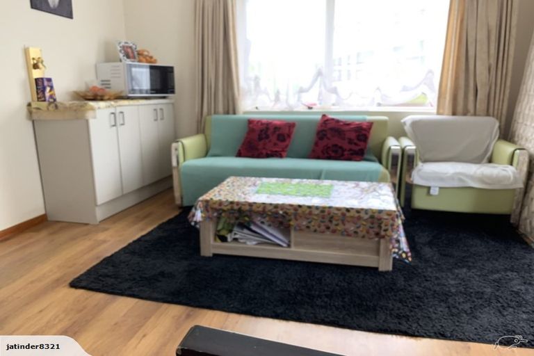 Photo of property in 14 Sesame Grove, Goodwood Heights, Auckland, 2105