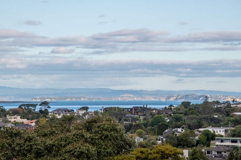 Photo of property in 26 Kowhai Road, Campbells Bay, Auckland, 0630