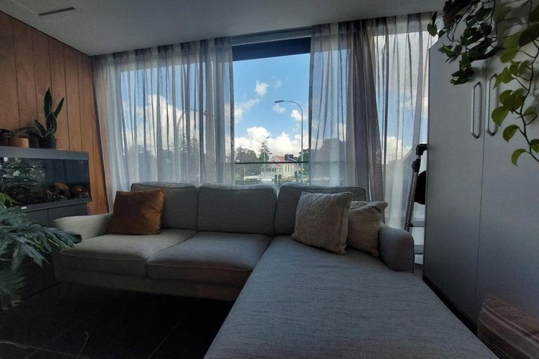 Photo of property in 104/1 Buscomb Avenue, Henderson, Auckland, 0610