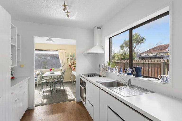 Photo of property in 14 Howe Street, New Brighton, Christchurch, 8083