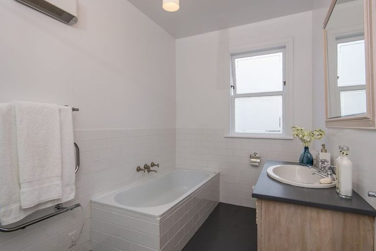 Photo of property in 7 Cottleville Terrace, Thorndon, Wellington, 6011