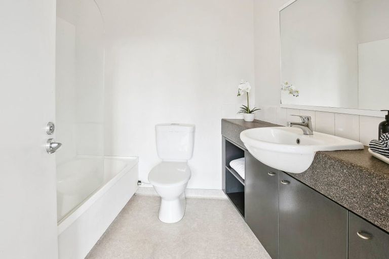 Photo of property in Hume House, 16/152 The Terrace, Wellington Central, Wellington, 6011