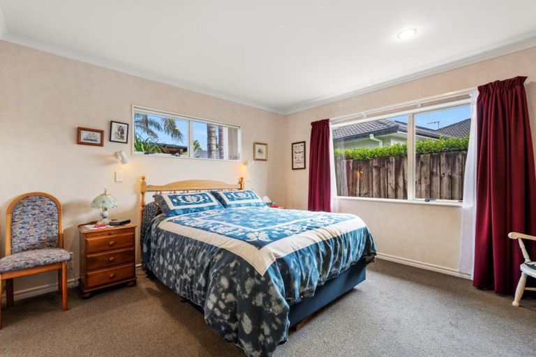 Photo of property in 70 Tuihana Drive, Papamoa Beach, Papamoa, 3118