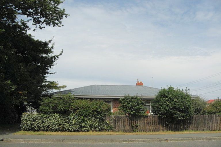 Photo of property in 62 Mcfaddens Road, St Albans, Christchurch, 8052