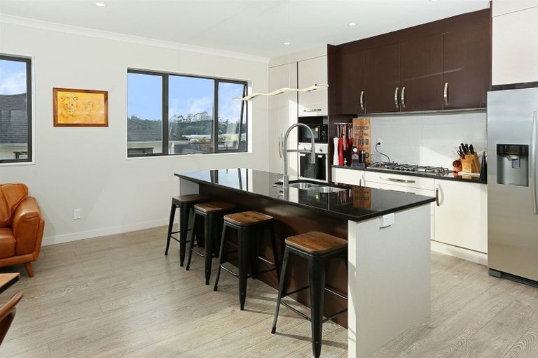 Photo of property in 10 Blewitt Court, Swanson, Auckland, 0614