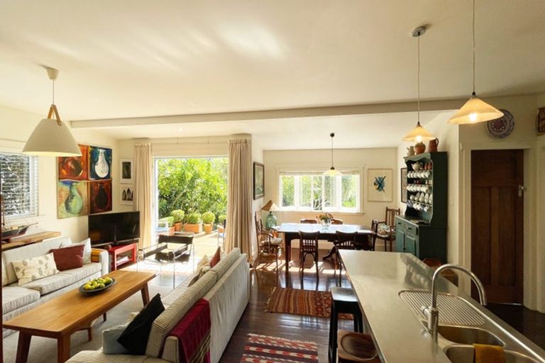 Photo of property in 26 Egremont Street, Belmont, Auckland, 0622