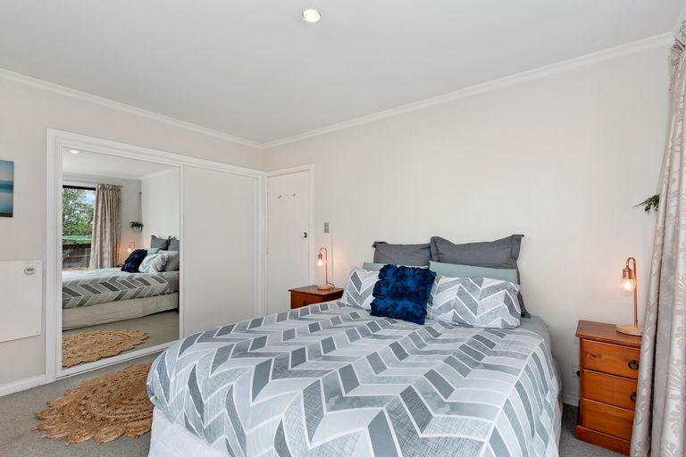 Photo of property in 47 Kathleen Crescent, Hornby, Christchurch, 8042