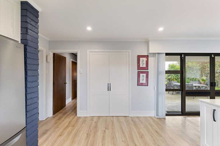 Photo of property in 55 Rhodes Drive, Kelvin Grove, Palmerston North, 4414