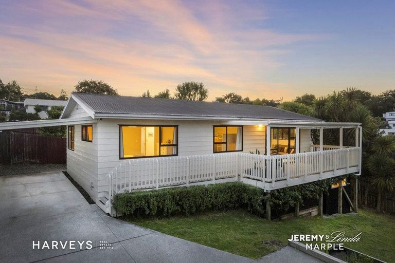 Photo of property in 1/28 Eastglen Road, Glen Eden, Auckland, 0602