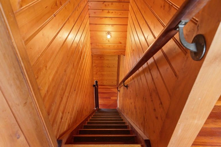 Photo of property in 27 Ferry Road, Martinborough, 5711