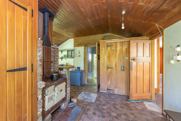 Photo of property in 45 Whites Road, Little River, 7591