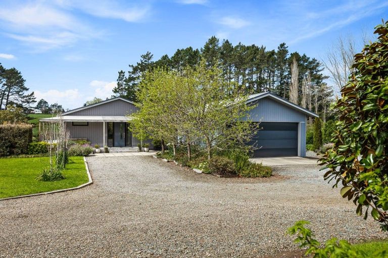 Photo of property in 2 Valley Road, Waitoki, Kaukapakapa, 0871