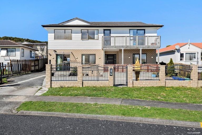Photo of property in 15 Aronia Way, Goodwood Heights, Auckland, 2105