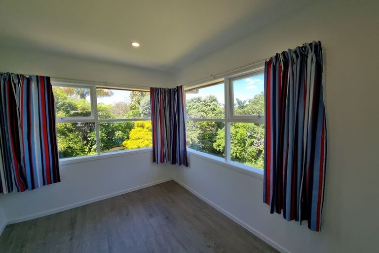 Photo of property in 60 Lynden Avenue, Hillcrest, Auckland, 0627