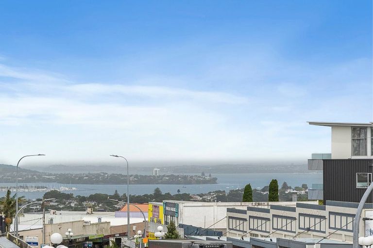 Photo of property in 12/27 Mokoia Road, Birkenhead, Auckland, 0626