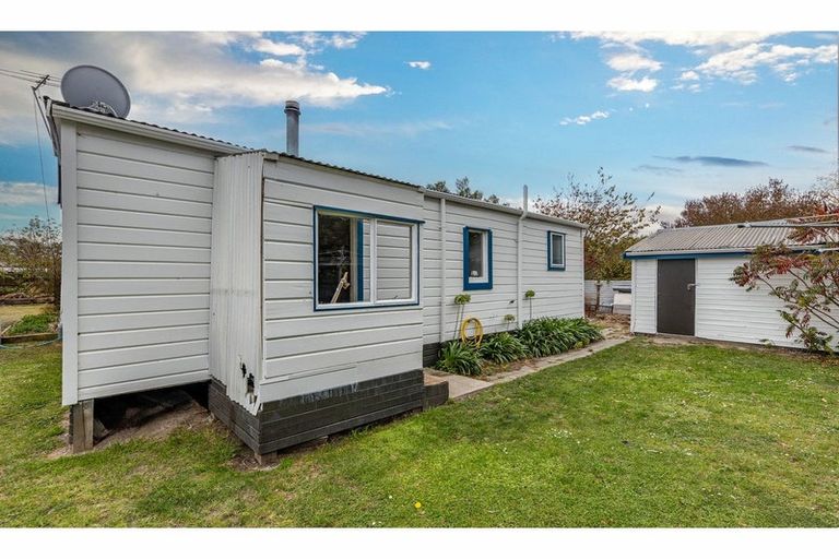 Photo of property in 6 Osborne Road, Amberley, 7410