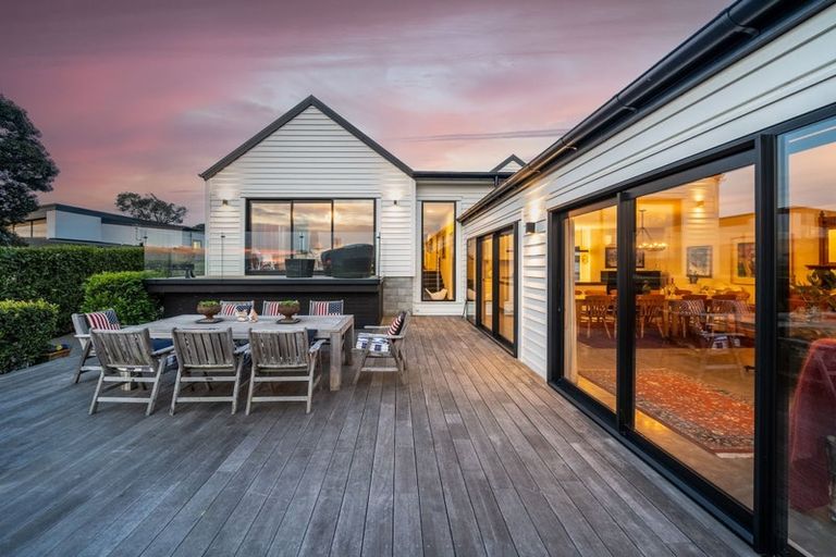 Photo of property in 285 Cannon Hill Crescent, Mount Pleasant, Christchurch, 8081