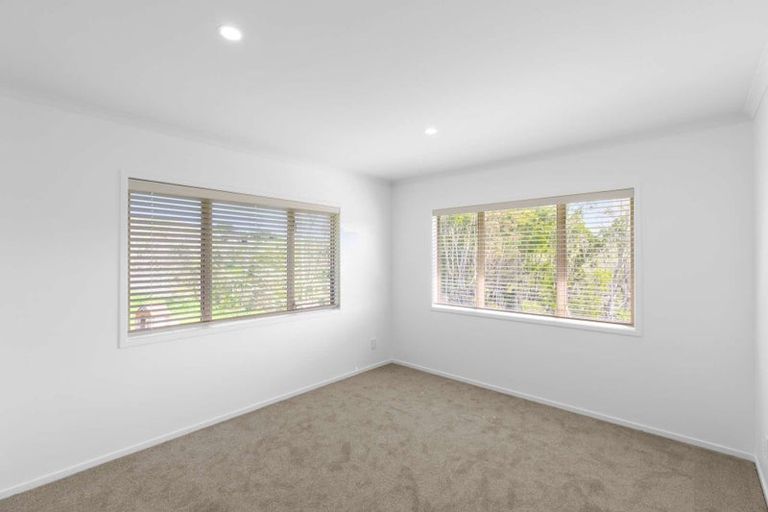 Photo of property in 1175 South Head Road, South Head, Helensville, 0874