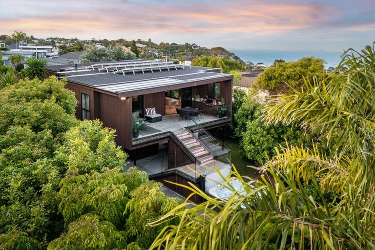 Photo of property in 24 Park Rise, Campbells Bay, Auckland, 0630