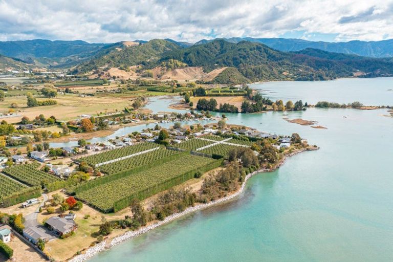 Photo of property in 16 Wharf Road, Riwaka, Motueka, 7198