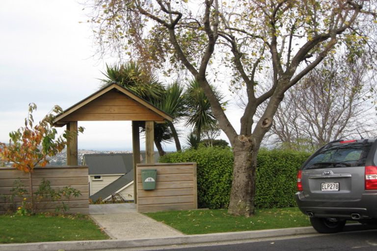 Photo of property in 18 Granville Terrace, Belleknowes, Dunedin, 9011