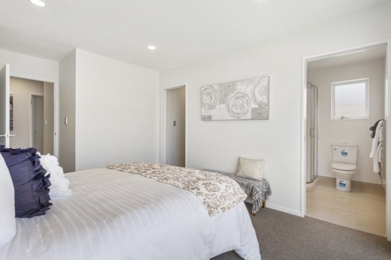 Photo of property in 8 Magnum Drive, Kumeu, 0810