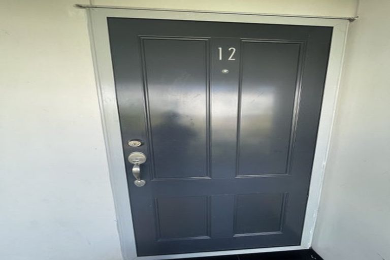 Photo of property in 12/222 Albany Highway, Schnapper Rock, Auckland, 0632