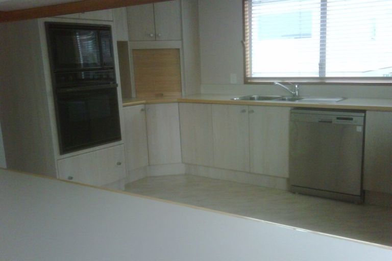 Photo of property in 1/46 Hauraki Road, Hauraki, Auckland, 0622