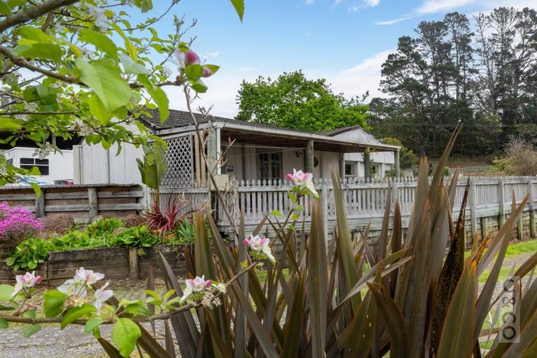 Photo of property in 25 School Road, Waimauku, 0881