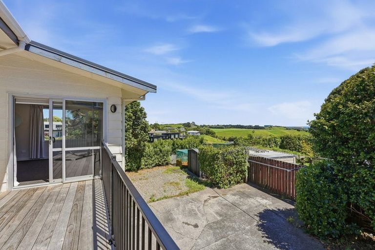 Photo of property in 9 Bronte Place, Whalers Gate, New Plymouth, 4310