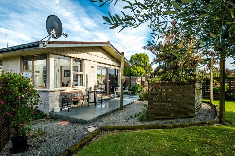 Photo of property in 2 Mason Street, Riverdale, Gisborne, 4010