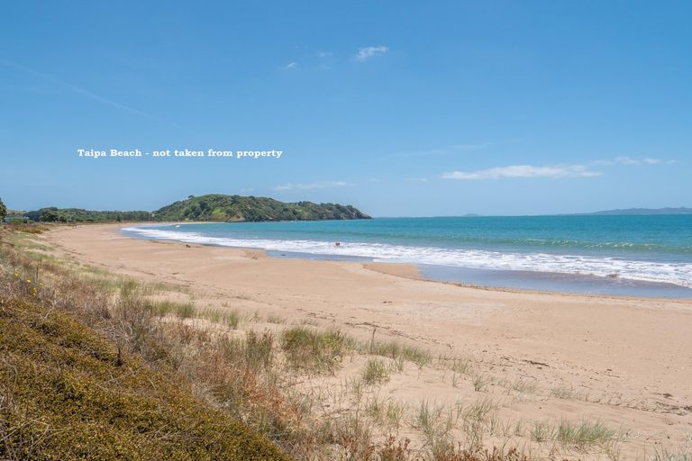 Photo of property in 10 Flame Tree Lane, Taipa, 0420