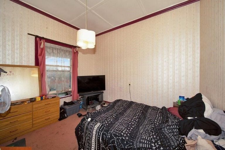 Photo of property in 18 Vogel Street, Hawera, 4610