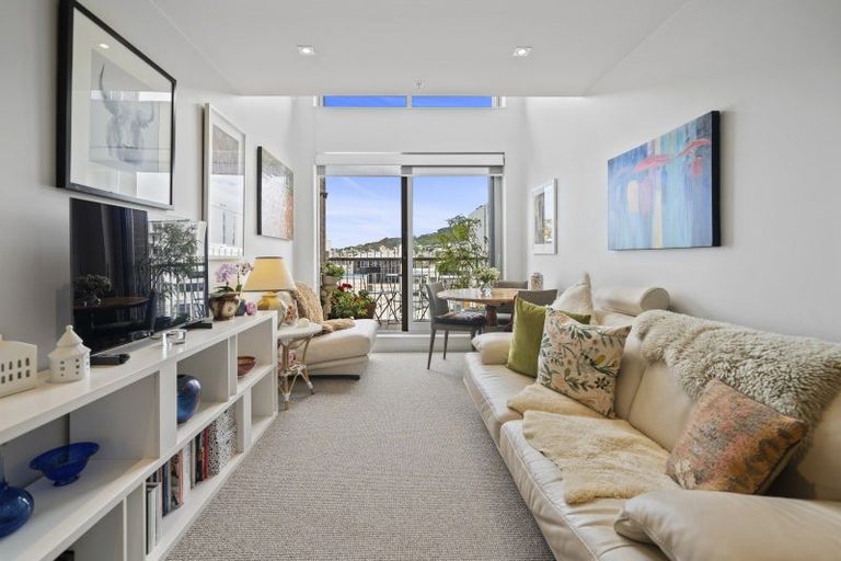 Photo of property in Republic2, 5e/10 Lorne Street, Te Aro, Wellington, 6011