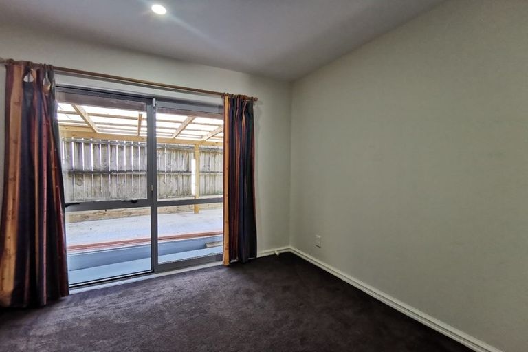 Photo of property in 19 Cricklade Terrace, Windsor Park, Auckland, 0632