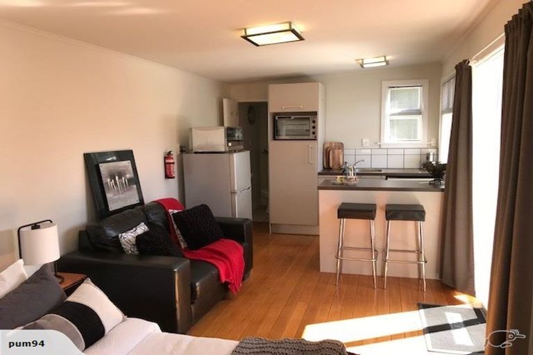 Photo of property in 18 Riverlaw Terrace, Saint Martins, Christchurch, 8022