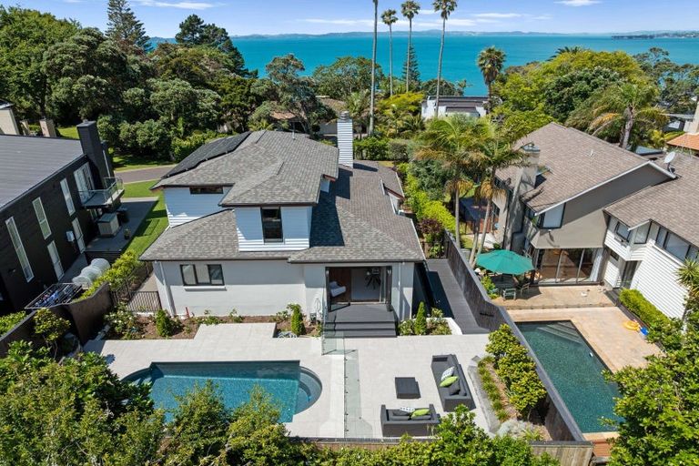 Photo of property in 4 Glenoaks Rise, Mellons Bay, Auckland, 2014